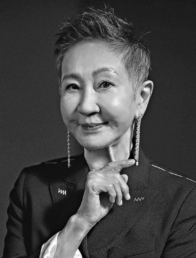 苦了原配：港圈三大佬喊丁克，晚年全都偷当爹