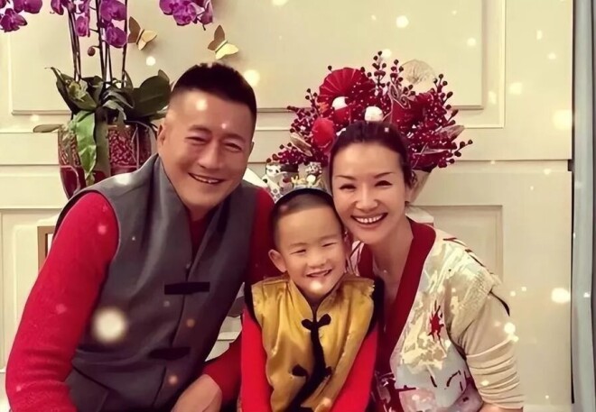 上海的富婆王玲 和大16岁高曙光很恩爱（配图5）