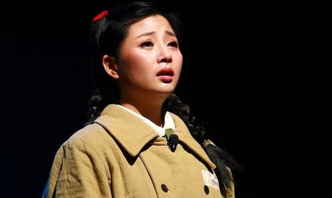 46岁殷桃路人照判若两人 昔日女神变大妈（配图7）