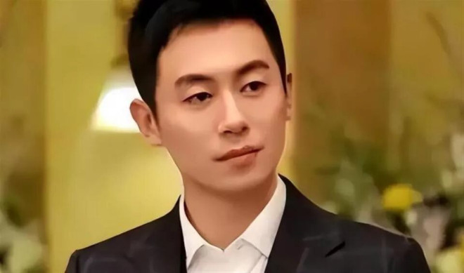 她苦恋朱亚文整整9年 却只能看他迎娶别人（配图9）