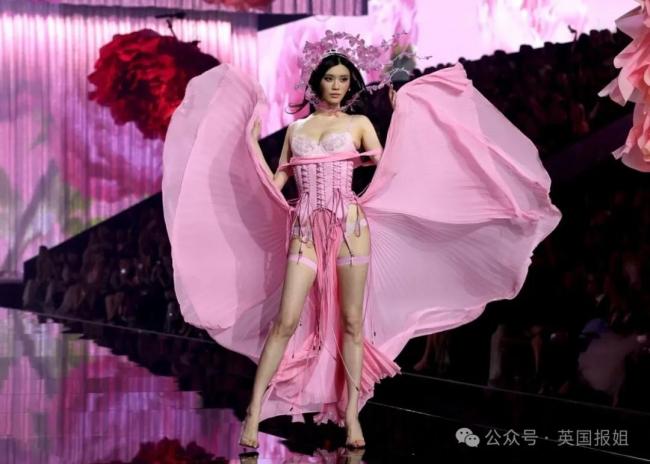 她穿3.5亿钻石内衣首登维密！中国超模超亮眼