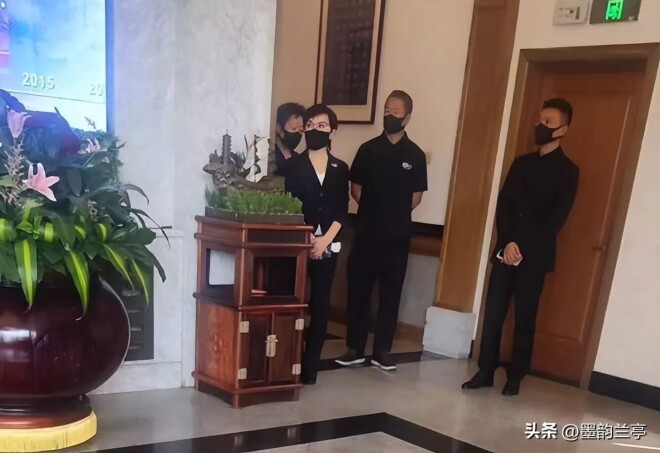敬一丹追悼会变闹剧 恶心操作接连不断（配图2）
