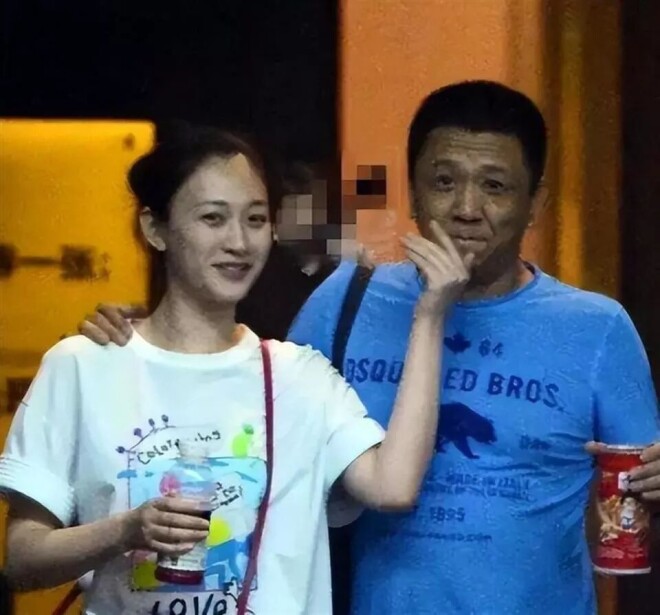 李小冉离婚后亮相脸惨白 她丁克11年有她的道理（配图6）