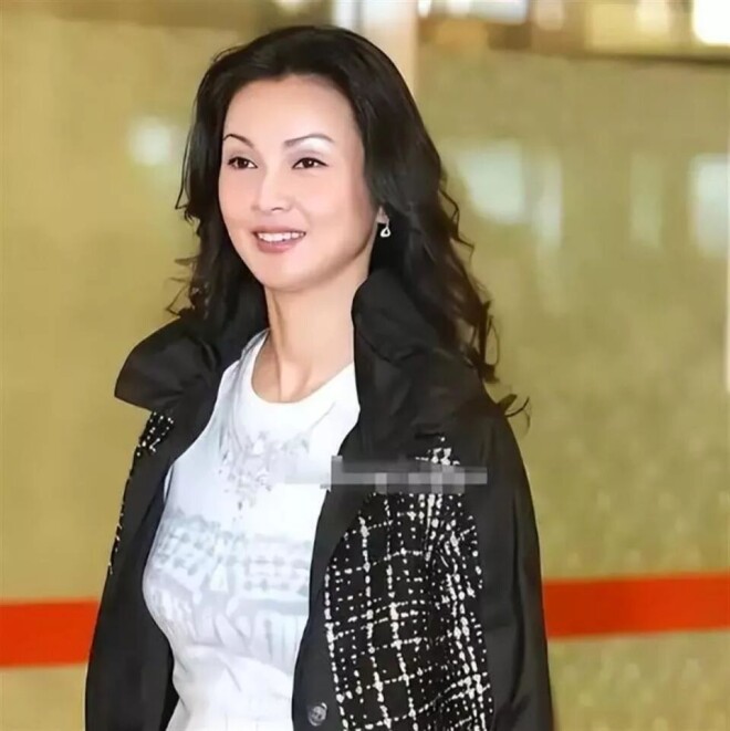 她嫁豪门生5子后丈夫爱上王祖贤 婆婆霸气给4亿（配图24）
