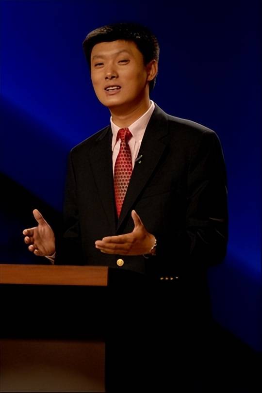 袁腾飞身在福中不知福 只会自招其辱