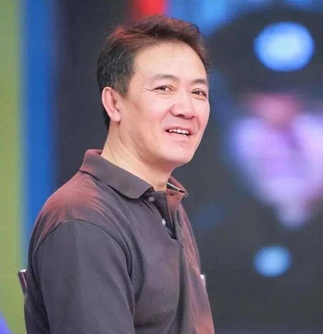 李幼斌遭非议：98岁父亲 95岁母亲都住养老院（配图7）