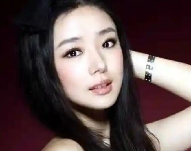 曾被张艺谋力捧 火后与富豪卷款61亿逃亡国外（配图9）