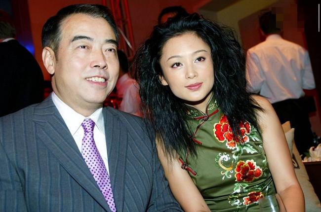 谢贤刚去世没几天，陈凯歌走路摇晃身体也出问题