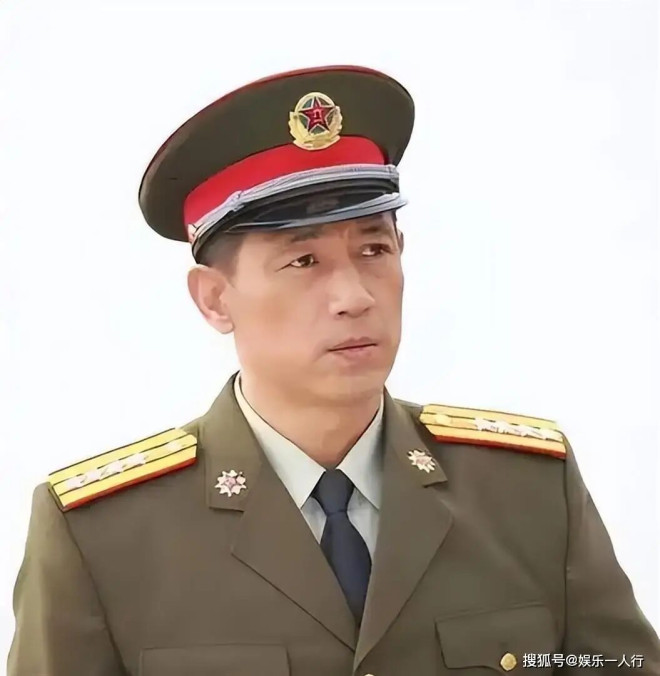 前妻改嫁导演 亲儿子喊他叔叔：离婚30年零互撕（配图6）