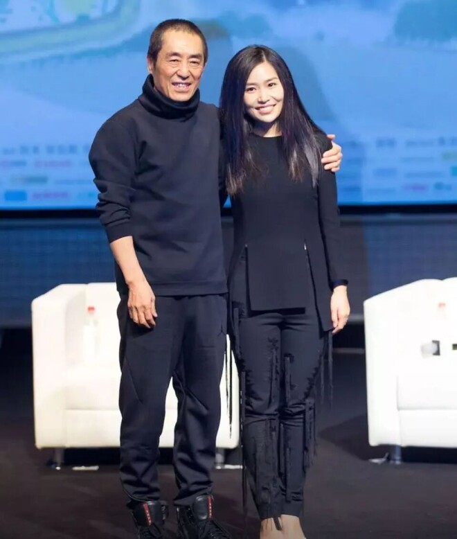 张艺谋开始“传位” 女儿走通的路儿子正在复制（配图6）