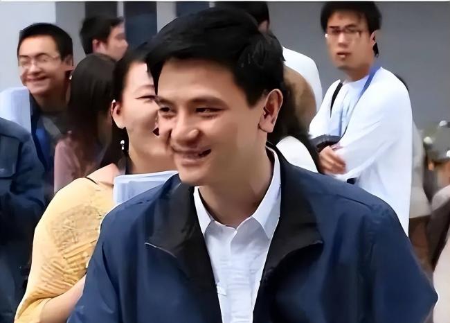 演过西游记，手握3个奥运金牌，如今成正厅
