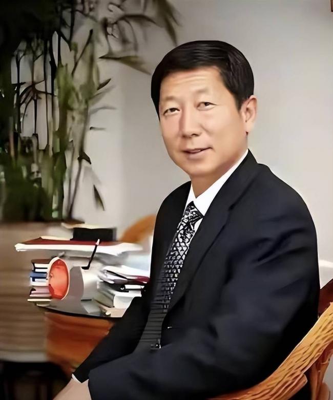 倪萍亲哥被母亲偏爱 他的现状令人唏嘘