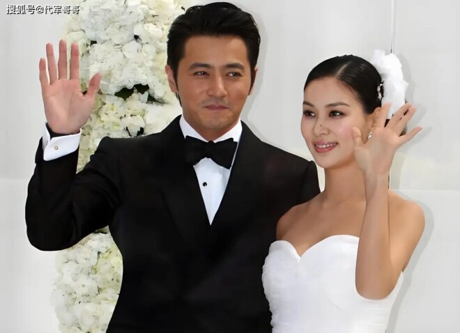 54岁张东健近况曝光 娶美女高小英儿女双全（配图1）