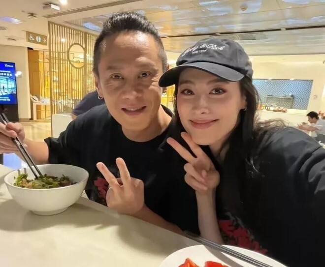 梁洛施找到真爱了 和新男友一起出席电影周活动（配图6）