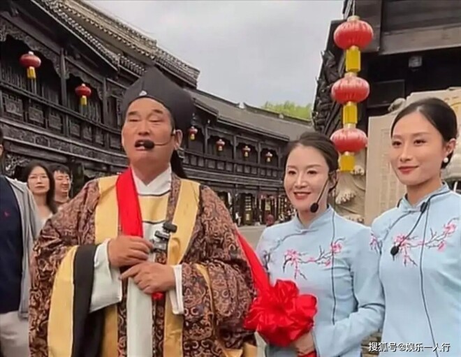 郭德纲刚受罚 朱之文又因同一首歌引发众怒（配图1）