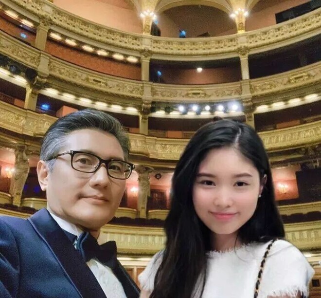 去世5年的女儿 出现在父亲的毕业礼上（配图14）