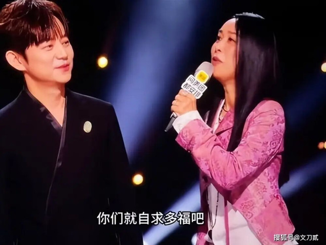 58岁的那英 终究为自己的“狂妄”付出代价（配图30）