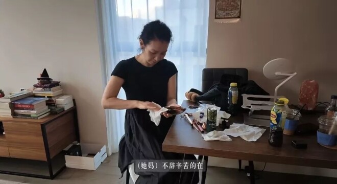 胡军一家在伦敦帮女儿搞卫生 看着好接地气（配图8）