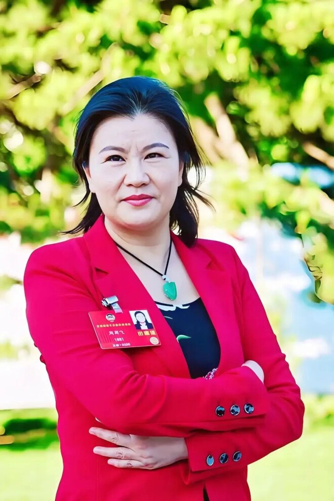 周群飞成中国女首富！父母已离世 她离婚又再婚（配图11）