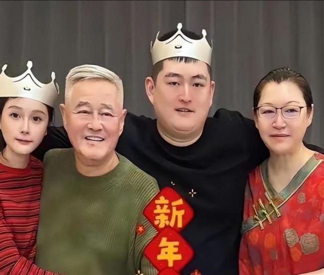 赵本山近况曝光 和她多年绯闻终于说清