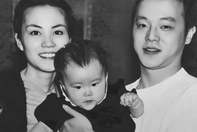 窦靖童妹妹被曝患精神疾病，20年和窦唯不见面