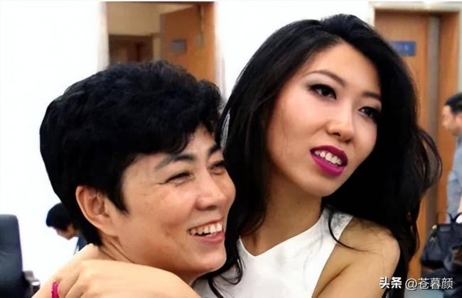 曲婉婷再传噩耗，患癌只是其一