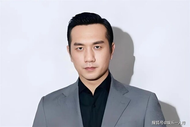 当年对徐静蕾求婚多次未果 转头聊小14岁姑娘（配图11）
