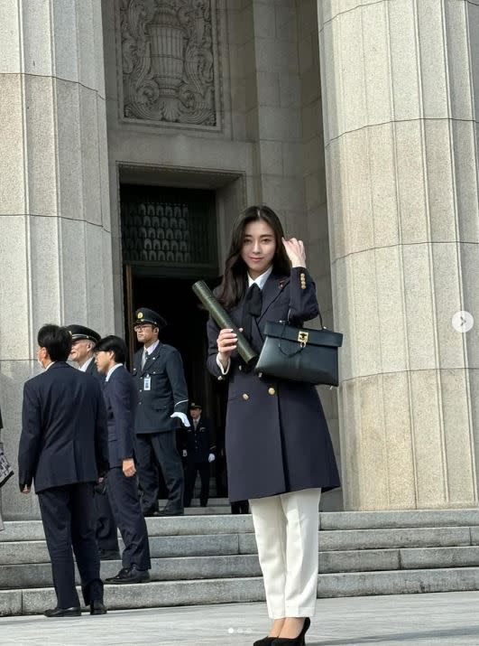 神似王祖贤！失聪少女逆袭国会议员 震撼世界