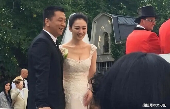 李小冉承认离婚！5个亿宠婚骗局曝光 11年婚姻（配图24）