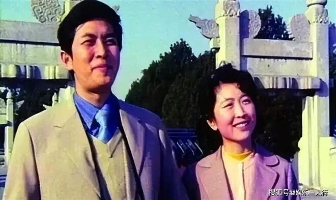 唐国强74岁还在横店拍短剧？俩儿子皆有障碍（配图1）