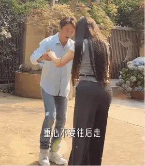 邹市明冉莹颖自曝分居五年 两亿贷款拖垮家庭（配图54）