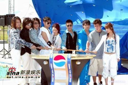谁懂2004年百事广告的权威！地下恋、片场暧昧…