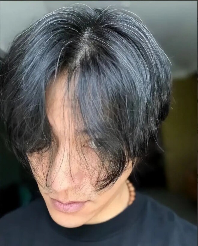 50岁陈坤暴瘦10斤白发明显 未婚带娃 24 年（配图4）