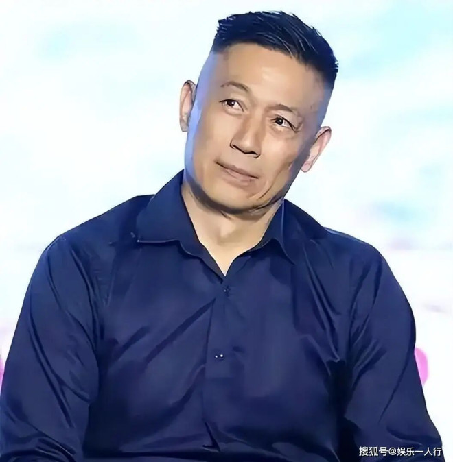 前妻改嫁导演 亲儿子喊他叔叔：离婚30年零互撕（配图3）
