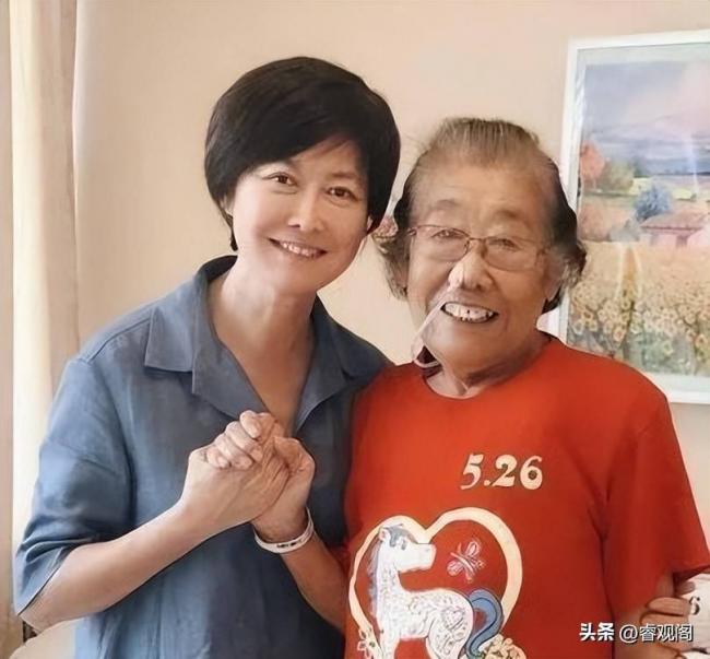 原来他俩是敬一丹的弟弟，如今身居高位