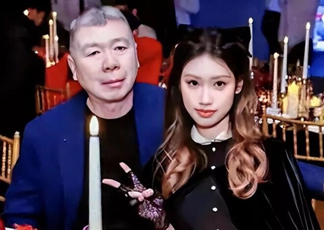 徐帆回应婚姻幸福一年后 68岁冯小刚近况曝光（配图3）