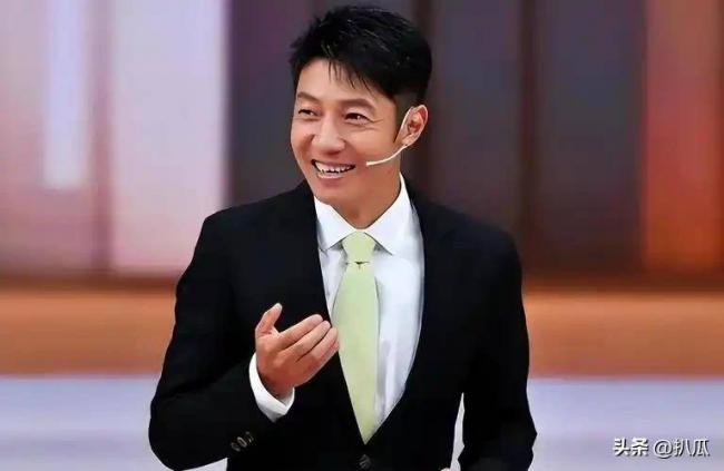 央视主持大洗牌，康辉想退休，撒贝宁最意外