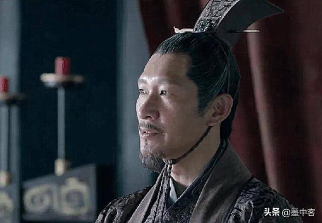 他追着周星驰道谢20米，卑微到“跪舔”