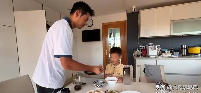 林丹在西班牙被淹的别墅，有多“壕”呢