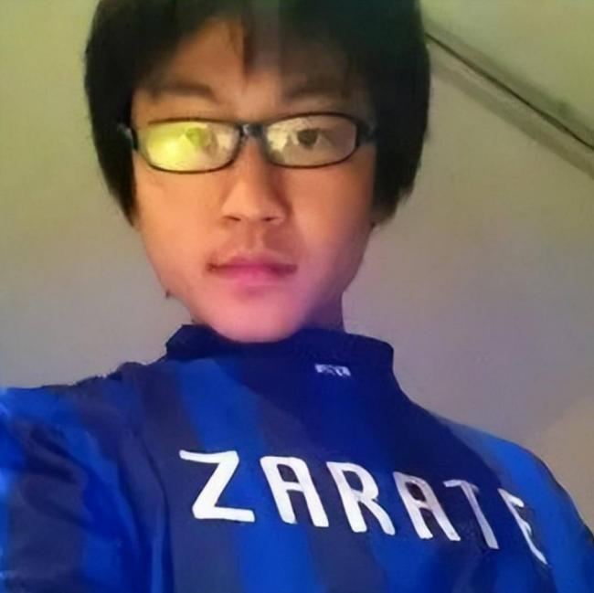 白岩松藏了28年的儿子，竟成央视最不敢惹的人