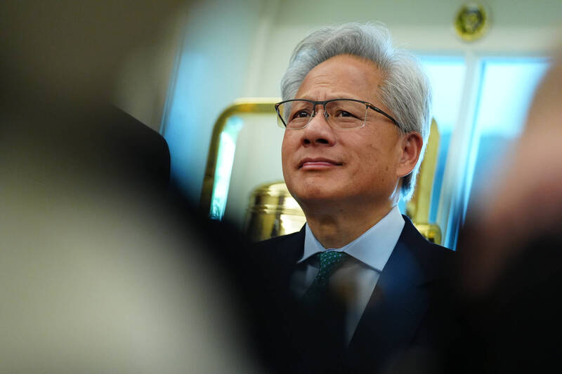 “黄仁勋踏入危险陷阱中” 科技大老发出警告