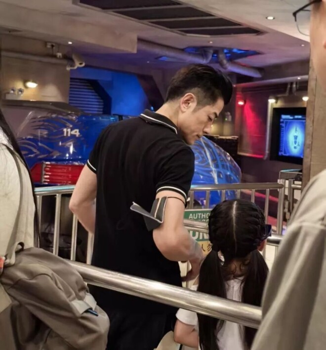 郭富城现身新加坡和同龄岳父同框 状态对比好大（配图5）