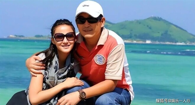 原来他们是夫妻：年龄差15岁 相识三天就结婚（配图6）