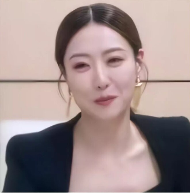 鼻歪嘴斜眼神僵硬 赵今麦终究是被女配拖累了（配图10）