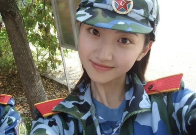 2007年的景甜穿机车服又纯又美 不愧是北影校花（配图13）