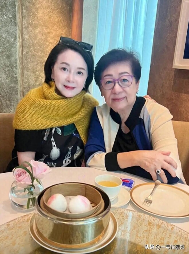 原来她就是让梁朝伟社恐的人 难怪丁克常居日本（配图2）