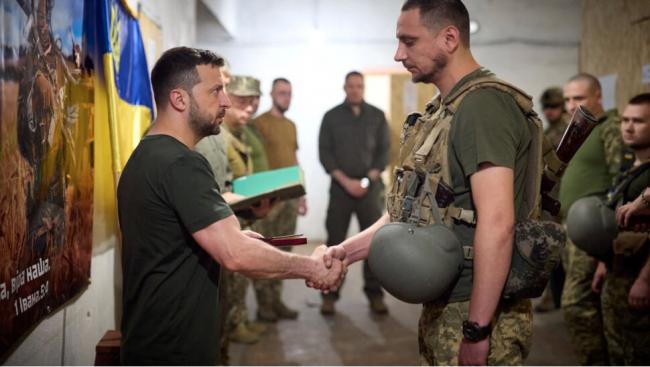 一将无能累死三军 泽连斯基亲赴前线下这项指令