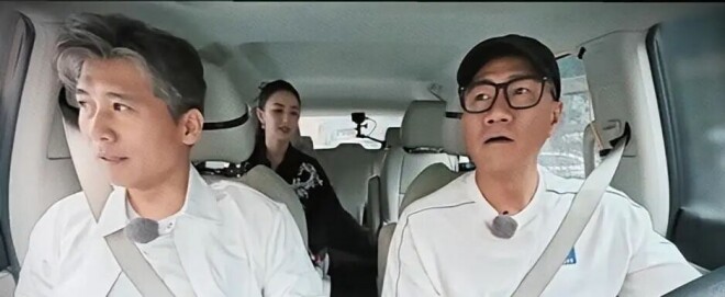 胡军为黄圣依担任助理 她全程黑脸不耐烦（配图4）