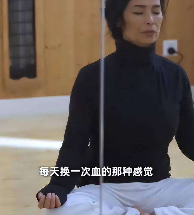 韦唯没想到 离世的外国前夫给她留下一手好牌