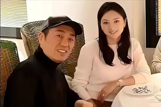76岁张艺谋尽显老态 44岁陈婷布局后路（配图5）
